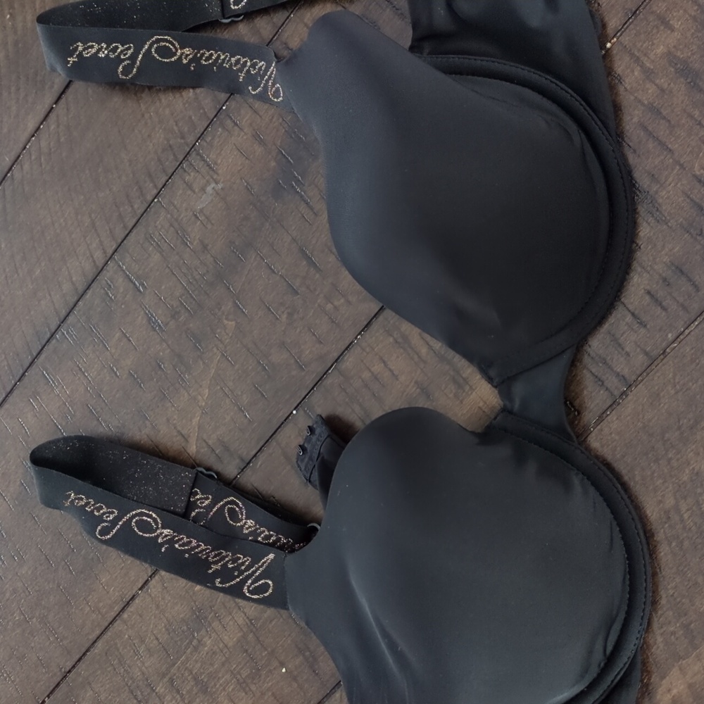 VS Black Bra